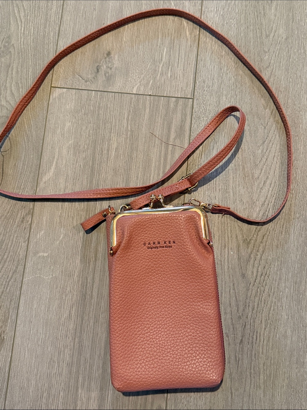 Carr Ken Pebbled Mauve Crossbody Phone/wallet Bag, adjustable/removable strap